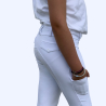 Detalle bolsillo pantalón de montar blanco